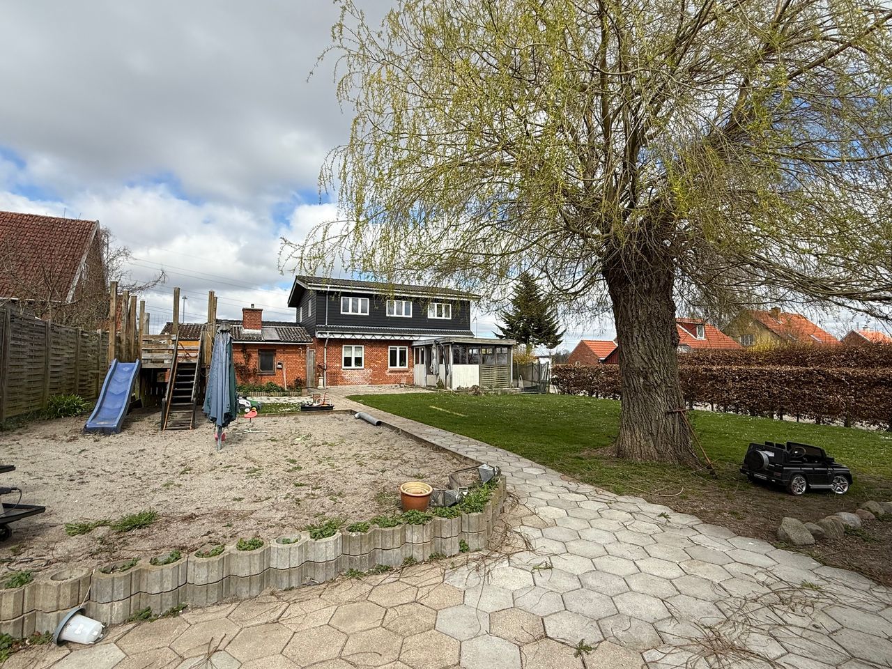 image 02